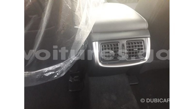 Big with watermark toyota hilux estuary import dubai 5459