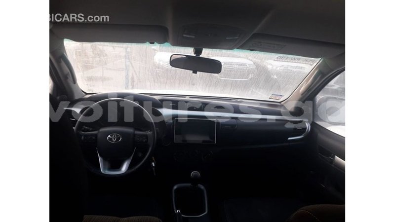 Big with watermark toyota hilux estuary import dubai 5459