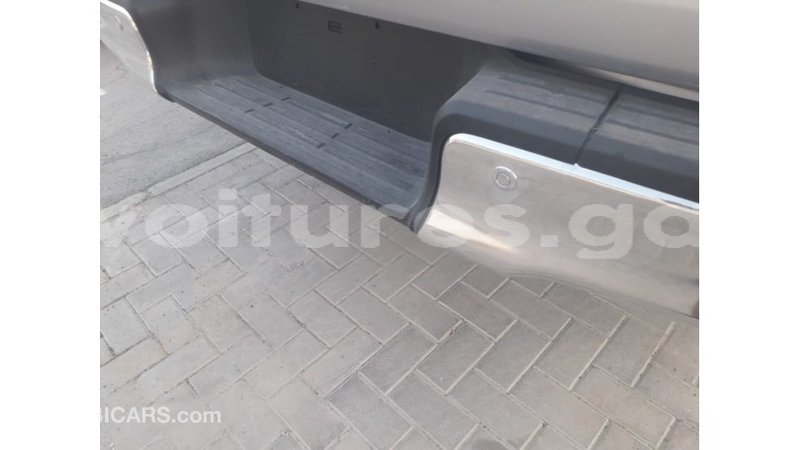 Big with watermark toyota hilux estuaire import dubai 5459