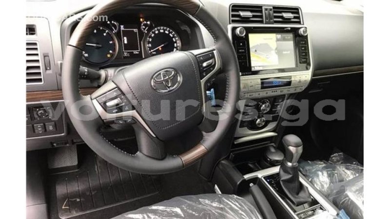 Big with watermark toyota prado estuary import dubai 5464