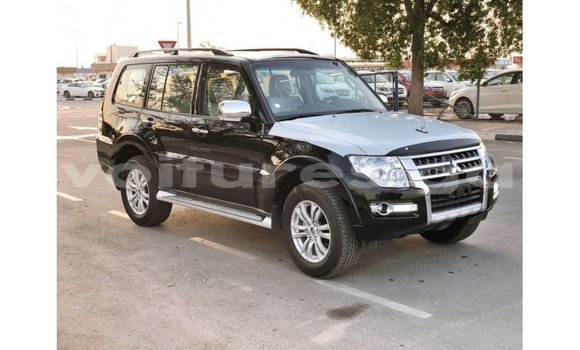 Acheter Import Voiture Mitsubishi Pajero Noir à Import - Dubai, Estuaire Acheter Import Voiture Mitsubishi Pajero Noir à Import - Dubai, Estuaire