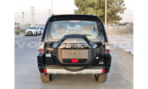 Acheter Import Voiture Mitsubishi Pajero Noir à Import - Dubai, Estuaire Acheter Import Voiture Mitsubishi Pajero Noir à Import - Dubai, Estuaire