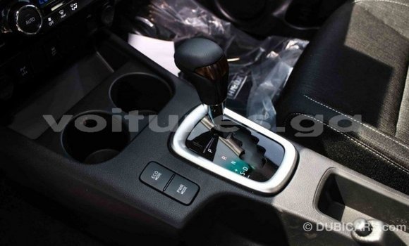 Acheter Import Voiture Toyota Hilux Blanc à Import - Dubai, Estuaire Acheter Import Voiture Toyota Hilux Blanc à Import - Dubai, Estuaire