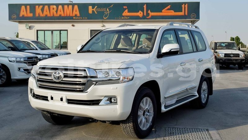 Big with watermark toyota land cruiser estuary import dubai 5467