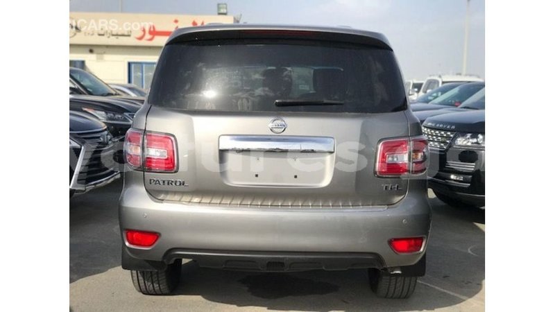 Big with watermark nissan patrol estuary import dubai 5468