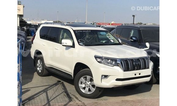 Acheter Import Voiture Toyota Prado Blanc à Import - Dubai, Estuaire Acheter Import Voiture Toyota Prado Blanc à Import - Dubai, Estuaire