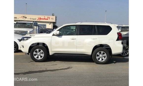 Acheter Import Voiture Toyota Prado Blanc à Import - Dubai, Estuaire Acheter Import Voiture Toyota Prado Blanc à Import - Dubai, Estuaire