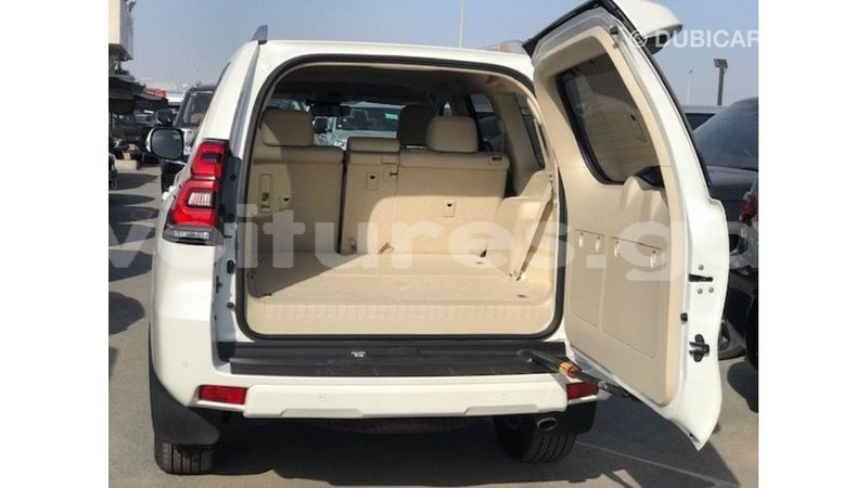 Big with watermark toyota prado estuaire import dubai 5472