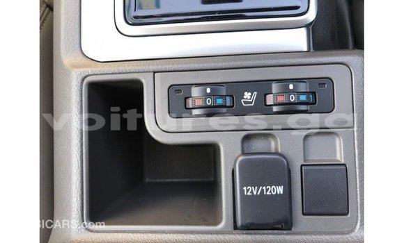 Acheter Import Voiture Toyota Prado Blanc à Import - Dubai, Estuaire Acheter Import Voiture Toyota Prado Blanc à Import - Dubai, Estuaire