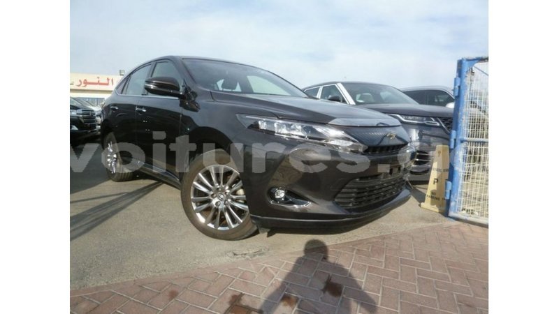 Big with watermark toyota harrier estuaire import dubai 5475