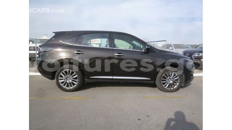 Big with watermark toyota harrier estuary import dubai 5475