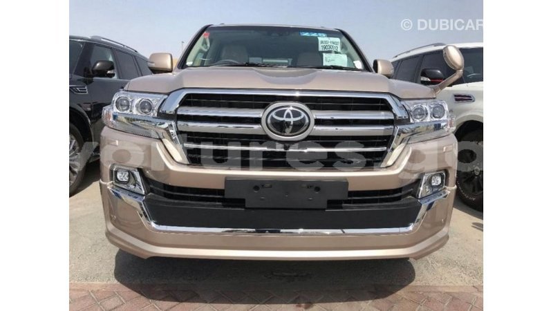 Big with watermark toyota land cruiser estuaire import dubai 5480