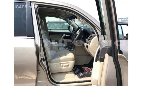 Buy Import Toyota Land Cruiser Other Car in Import - Dubai in Estuary Buy Import Toyota Land Cruiser Other Car in Import - Dubai in Estuary