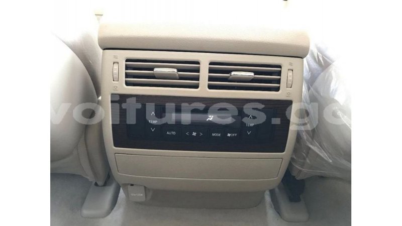 Big with watermark toyota land cruiser estuaire import dubai 5480