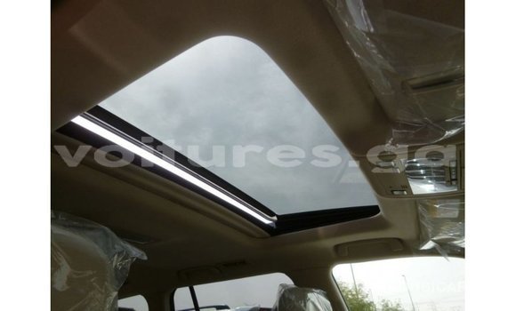 Sayi Imported Toyota Land Cruiser White Mota in Import - Dubai a estuary Sayi Imported Toyota Land Cruiser White Mota in Import - Dubai a estuary