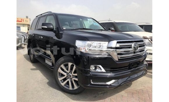 Acheter Import Voiture Toyota Land Cruiser Noir à Import - Dubai, Estuaire Acheter Import Voiture Toyota Land Cruiser Noir à Import - Dubai, Estuaire
