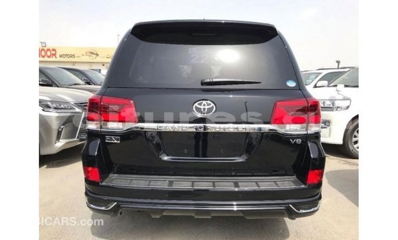 Acheter Import Voiture Toyota Land Cruiser Noir à Import - Dubai, Estuaire Acheter Import Voiture Toyota Land Cruiser Noir à Import - Dubai, Estuaire