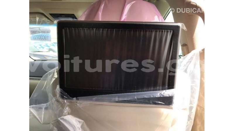 Big with watermark toyota land cruiser estuaire import dubai 5482