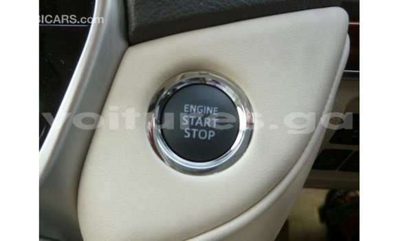 Buy Import Toyota Land Cruiser White Car in Import - Dubai in Estuary Buy Import Toyota Land Cruiser White Car in Import - Dubai in Estuary