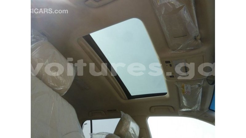 Big with watermark toyota land cruiser estuaire import dubai 5484