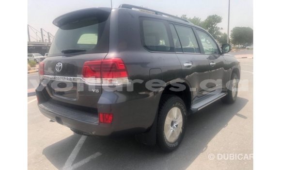 Buy Import Toyota Land Cruiser Other Car in Import - Dubai in Estuary Buy Import Toyota Land Cruiser Other Car in Import - Dubai in Estuary