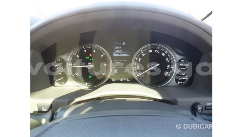 Big with watermark toyota land cruiser estuaire import dubai 5488