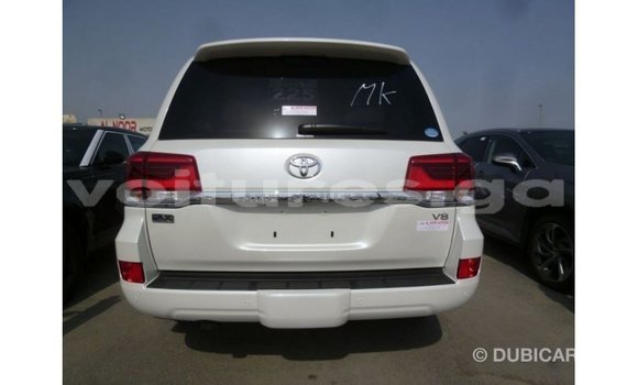 Buy Import Toyota Land Cruiser White Car in Import - Dubai in Estuary Buy Import Toyota Land Cruiser White Car in Import - Dubai in Estuary