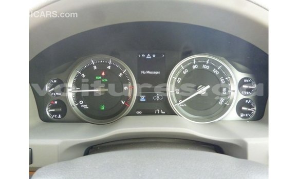 Buy Import Toyota Land Cruiser White Car in Import - Dubai in Estuary Buy Import Toyota Land Cruiser White Car in Import - Dubai in Estuary