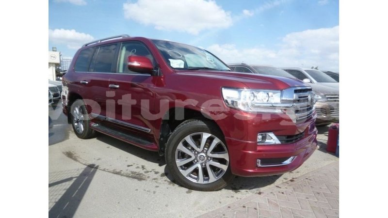 Big with watermark toyota land cruiser estuary import dubai 5491