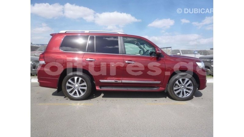Big with watermark toyota land cruiser estuary import dubai 5491