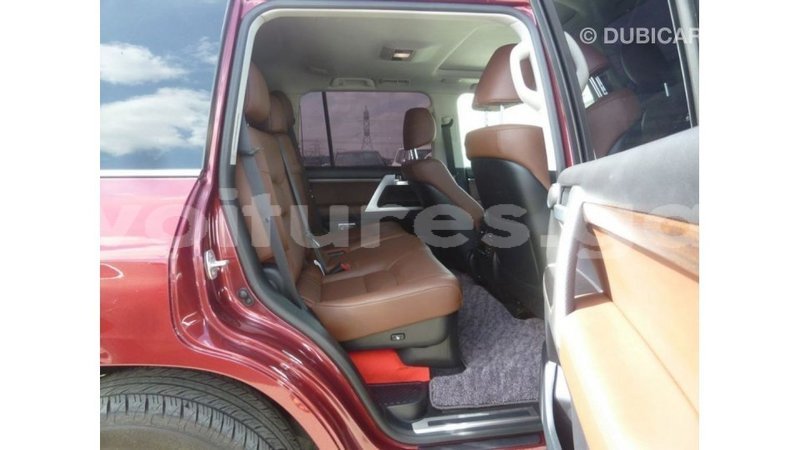 Big with watermark toyota land cruiser estuary import dubai 5491