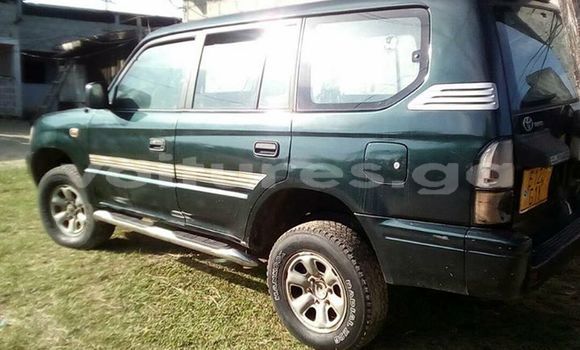 Sayi Na hannu Toyota Land Cruiser Prado Green Mota in Libreville a estuary Sayi Na hannu Toyota Land Cruiser Prado Green Mota in Libreville a estuary