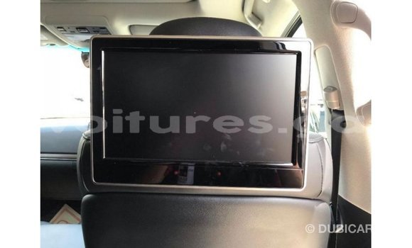 Sayi Imported Toyota Land Cruiser White Mota in Import - Dubai a estuary Sayi Imported Toyota Land Cruiser White Mota in Import - Dubai a estuary