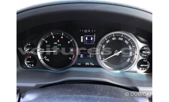 Sayi Imported Toyota Land Cruiser White Mota in Import - Dubai a estuary Sayi Imported Toyota Land Cruiser White Mota in Import - Dubai a estuary