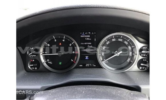 Buy Import Toyota Land Cruiser White Car in Import - Dubai in Estuary Buy Import Toyota Land Cruiser White Car in Import - Dubai in Estuary