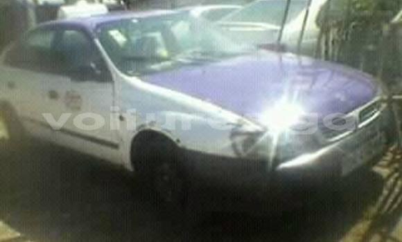 Acheter Occasion Voiture Toyota Carina Blanc à Libreville au Estuaire Acheter Occasion Voiture Toyota Carina Blanc à Libreville au Estuaire