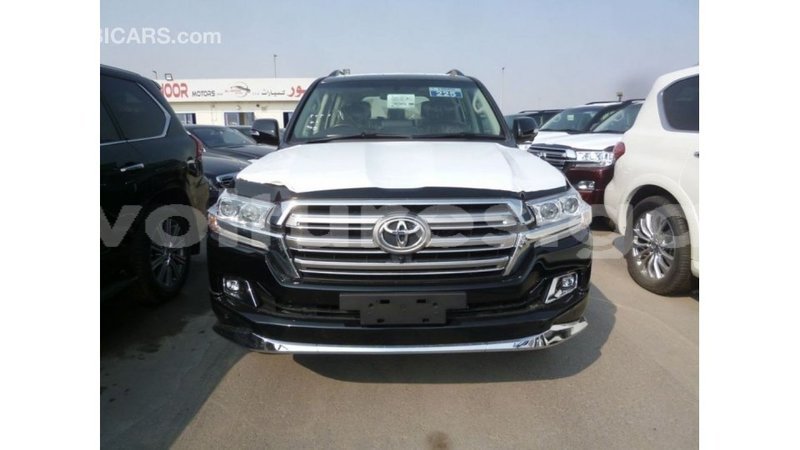 Big with watermark toyota land cruiser estuary import dubai 5498