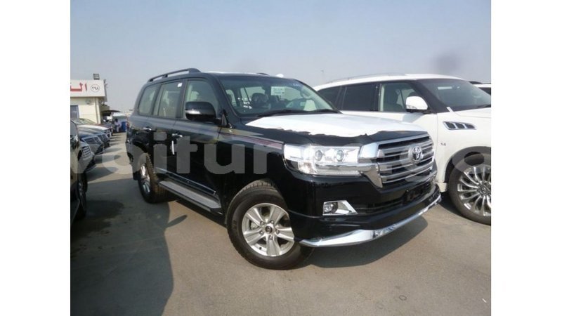 Big with watermark toyota land cruiser estuaire import dubai 5499