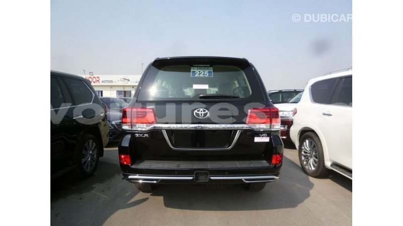 Big with watermark toyota land cruiser estuary import dubai 5499