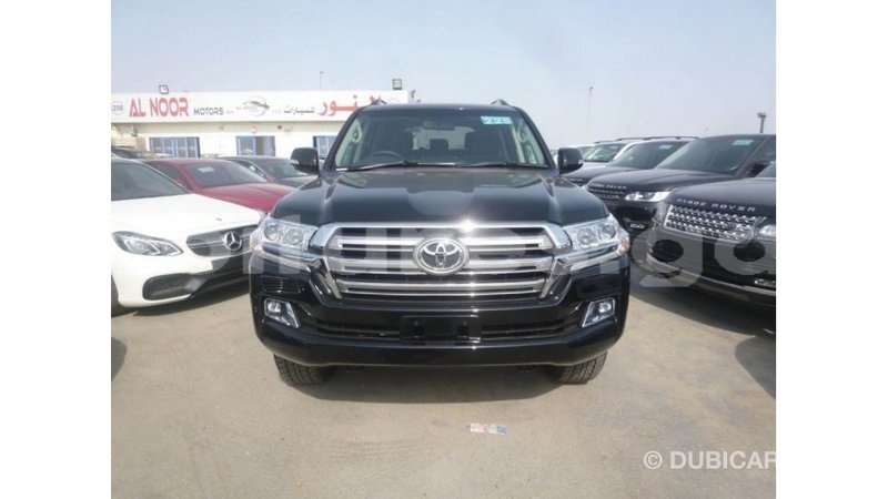 Big with watermark toyota land cruiser estuary import dubai 5500