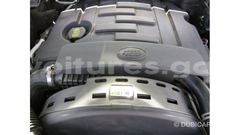 Big with watermark land rover range rover estuary import dubai 5501