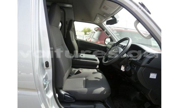 Acheter Import Voiture Toyota Hiace Autre à Import - Dubai, Estuaire Acheter Import Voiture Toyota Hiace Autre à Import - Dubai, Estuaire