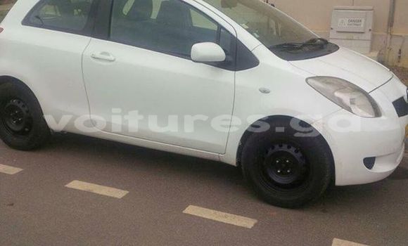 Acheter Occasion Voiture Toyota Yaris Blanc à Libreville au Estuaire Acheter Occasion Voiture Toyota Yaris Blanc à Libreville au Estuaire