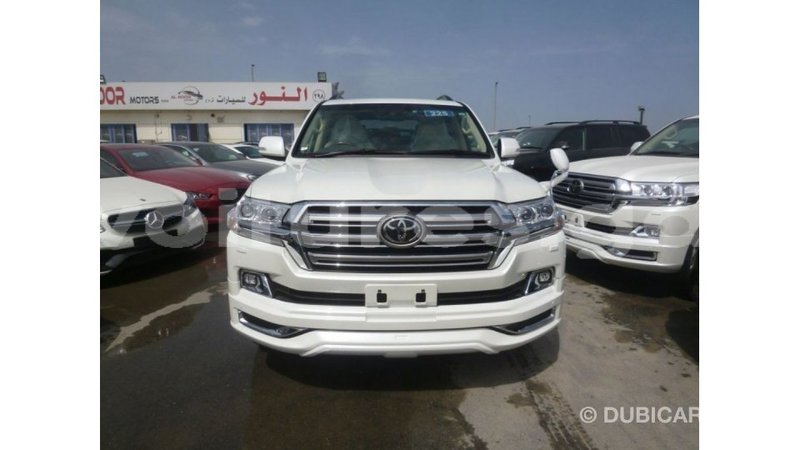 Big with watermark toyota land cruiser estuary import dubai 5510