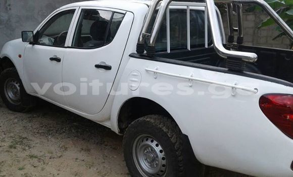 Acheter Occasion Voiture Mitsubishi L200 Blanc à Libreville au Estuaire Acheter Occasion Voiture Mitsubishi L200 Blanc à Libreville au Estuaire