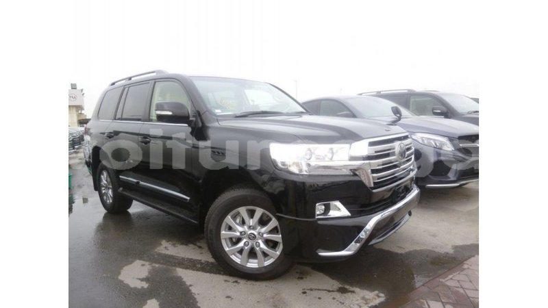 Big with watermark toyota land cruiser estuary import dubai 5512