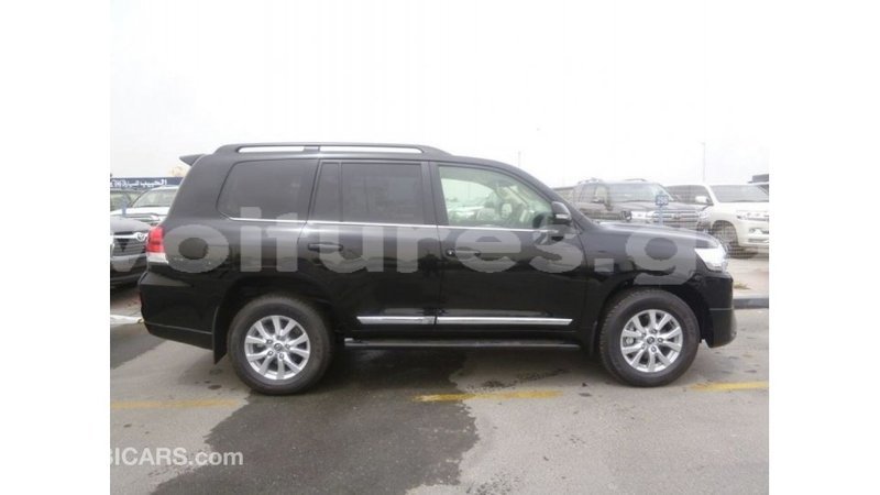 Big with watermark toyota land cruiser estuary import dubai 5512