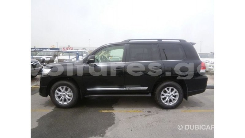 Big with watermark toyota land cruiser estuary import dubai 5512