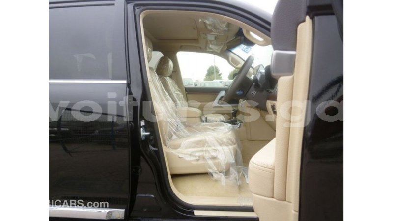 Big with watermark toyota land cruiser estuary import dubai 5512