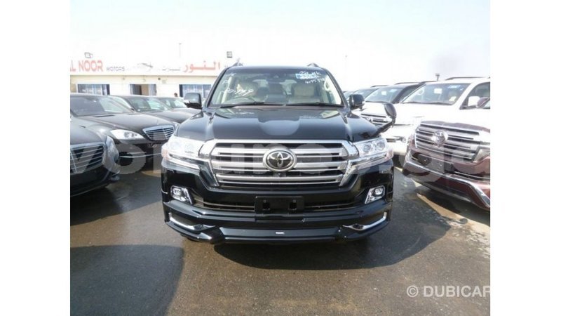 Big with watermark toyota land cruiser estuary import dubai 5513